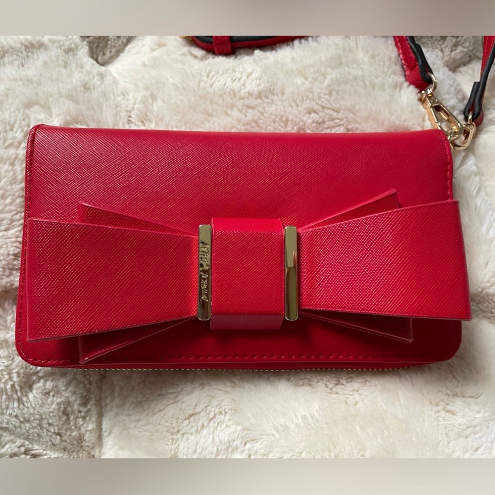Betsey Johnson Red Bow Crossbody Wallet Purse Bag with Gold Hardware So Pretty!